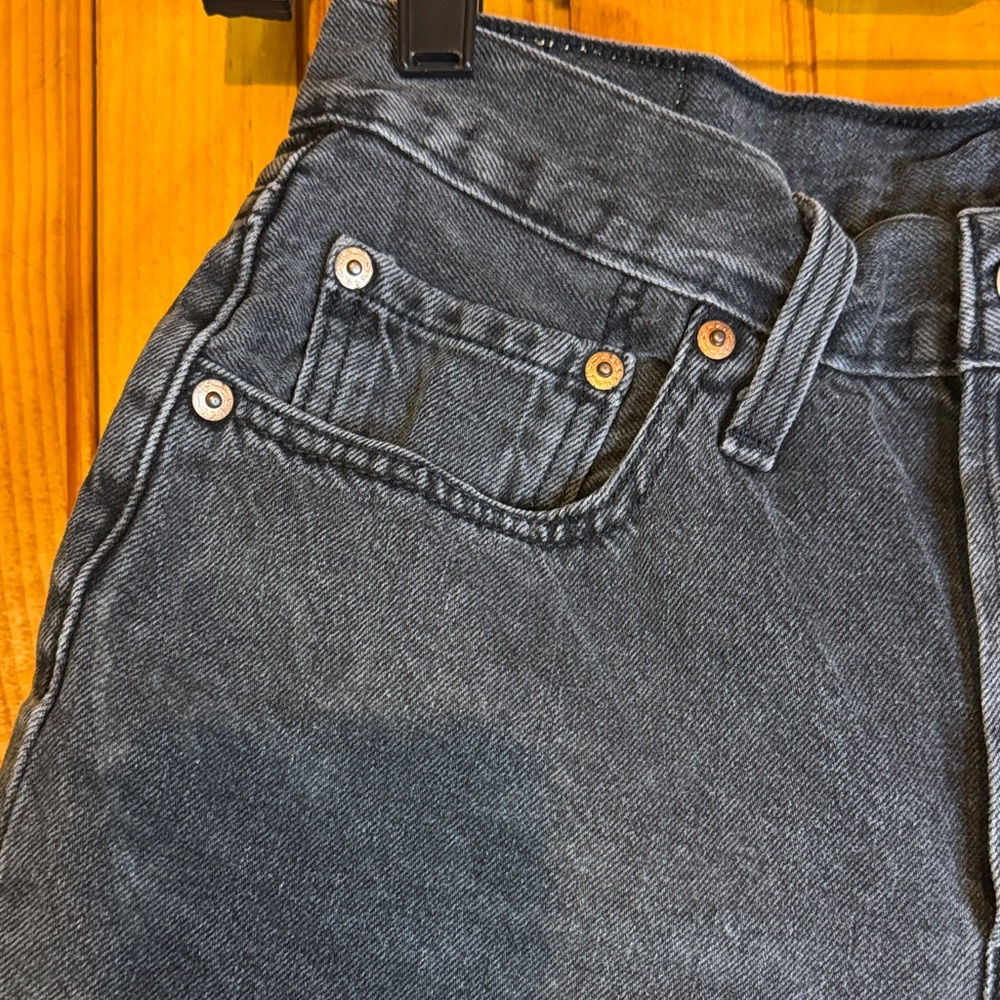 Levi's 501 Black Denim Women's Shorts - Picture 3 of 10